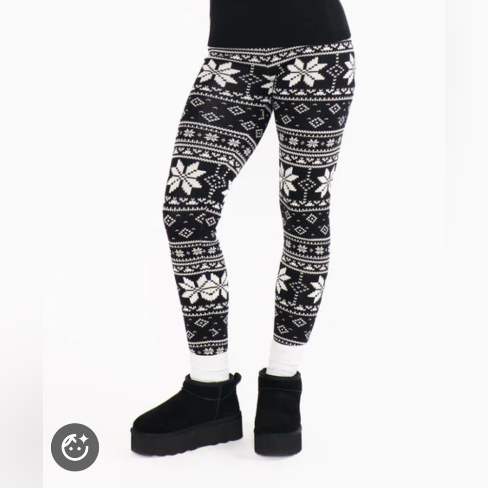 Show Me Your Mumu White and Black Snowflake Leggings Size XL